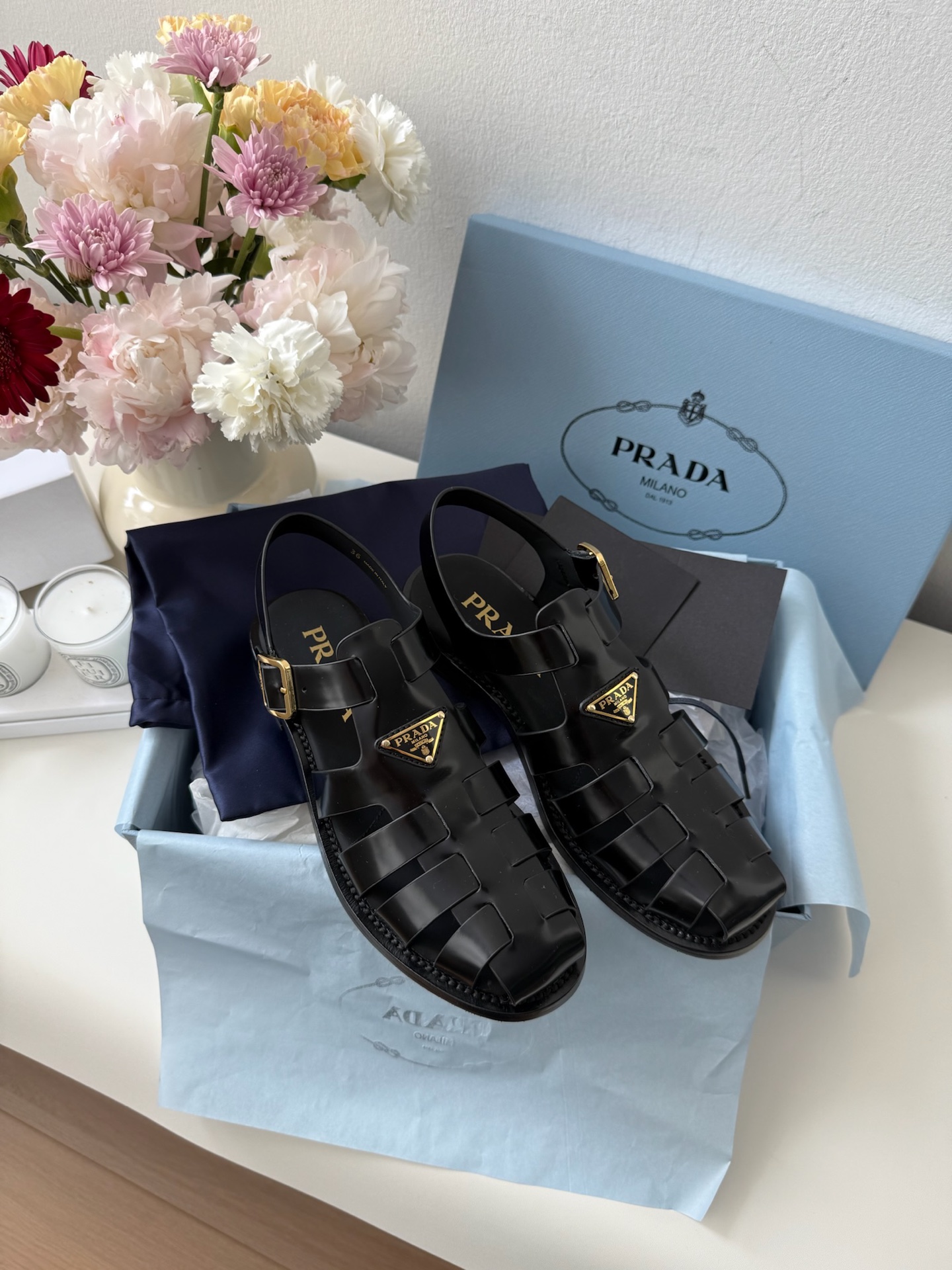 프라다 Prada 샌들