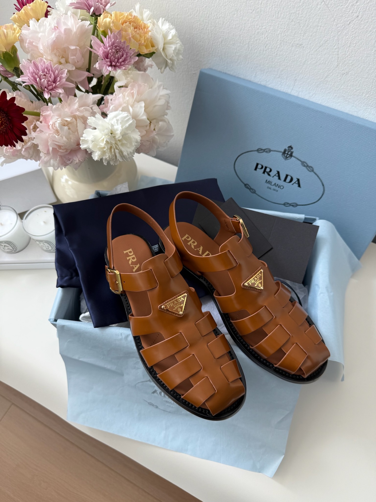 프라다 Prada 샌들