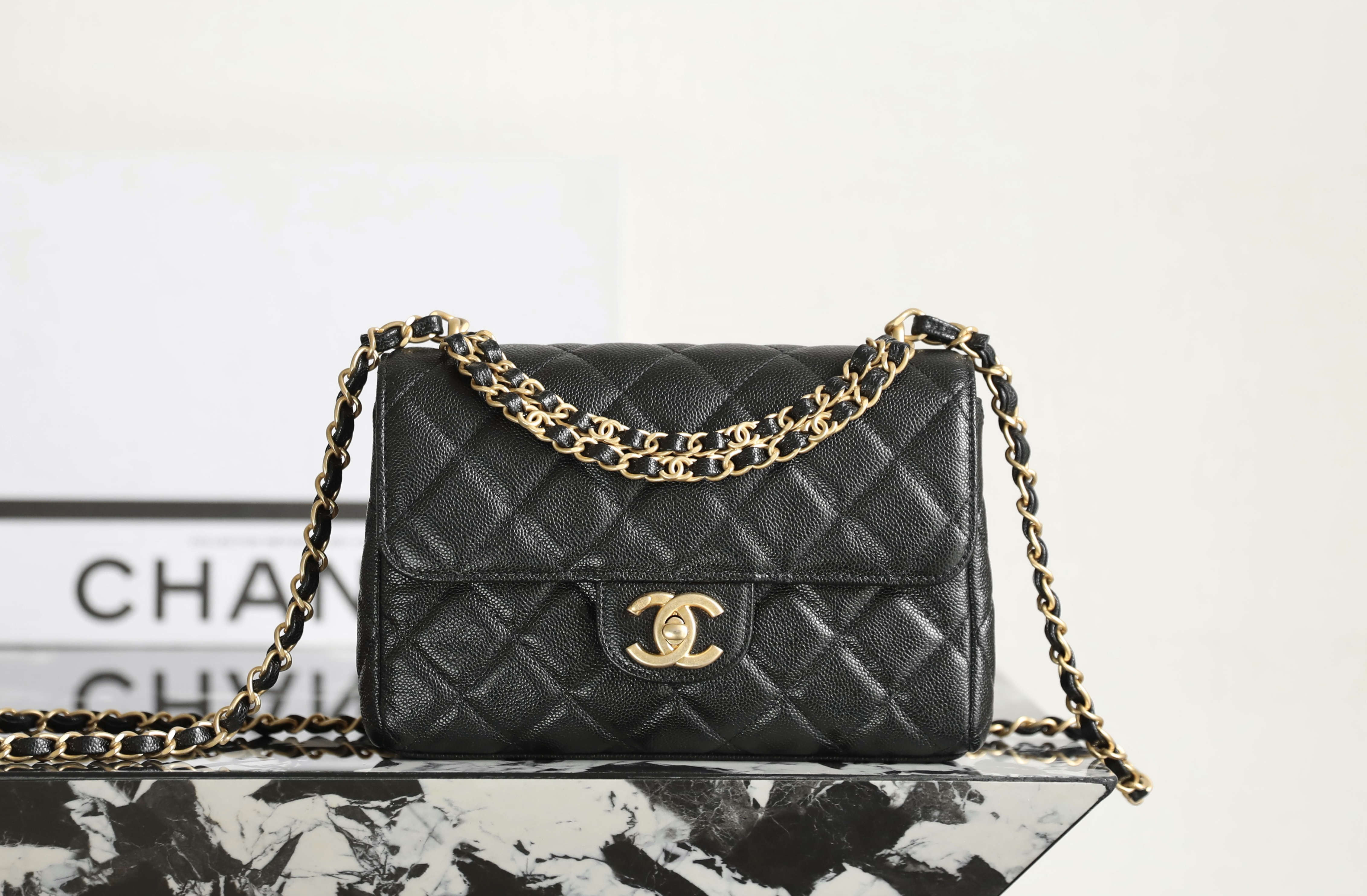 샤넬 Chanel 25P Flap Bag C-831 Black 22cm