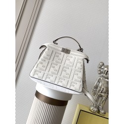 펜디 FENDI 5523 Peekaboo Iseeu Padded Leather Petite Bag 27CM