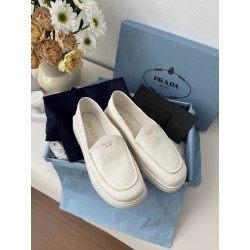 프라다 Prada 로퍼