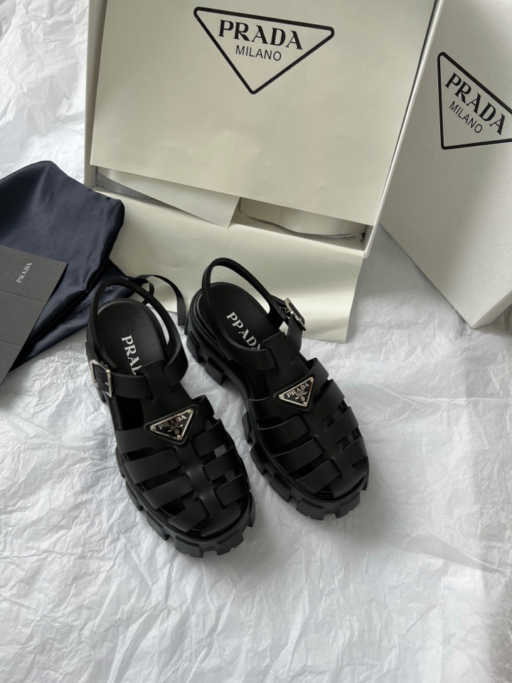프라다 Prada 샌들