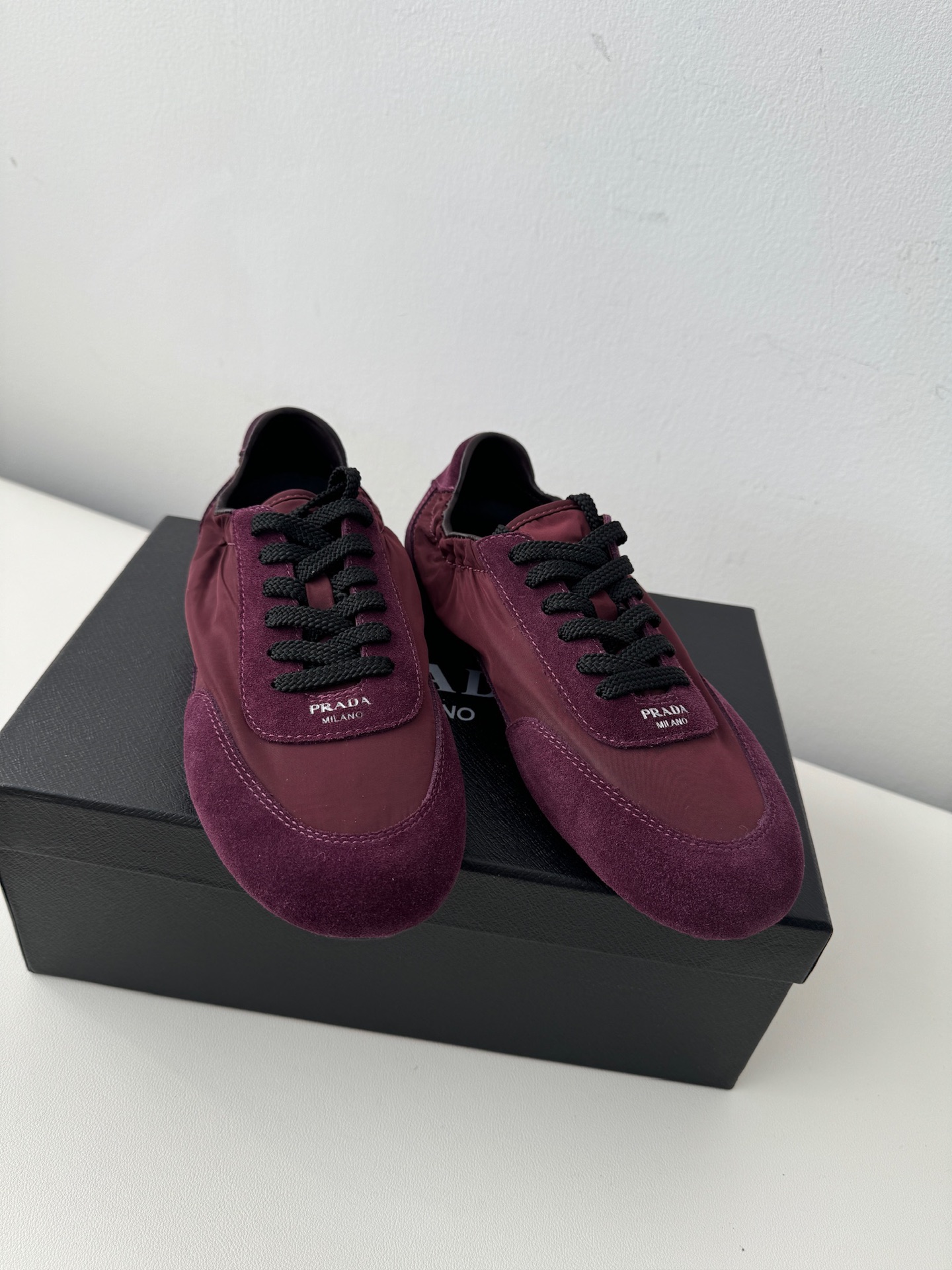 프라다 Prada 플랫