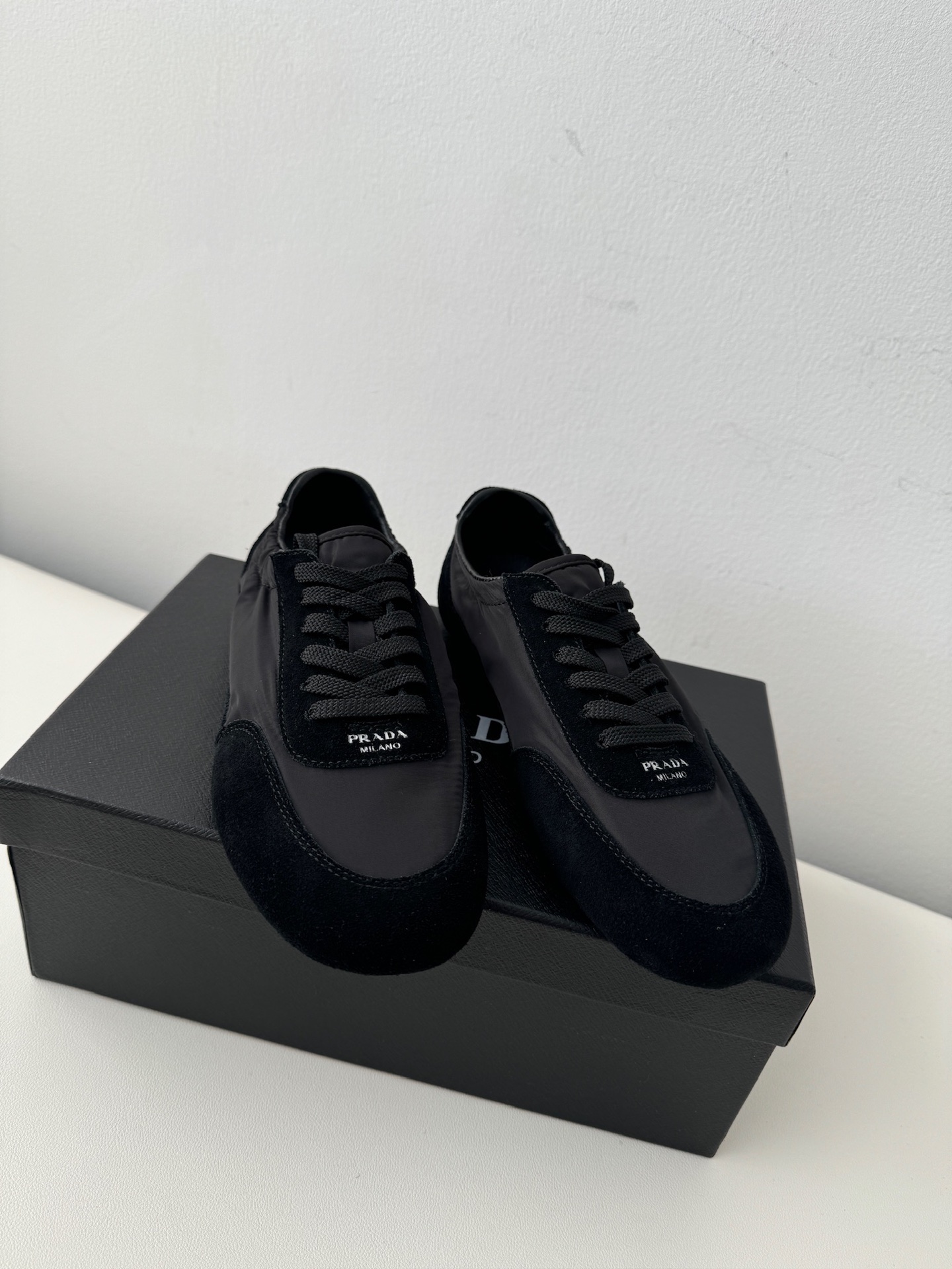 프라다 Prada 플랫
