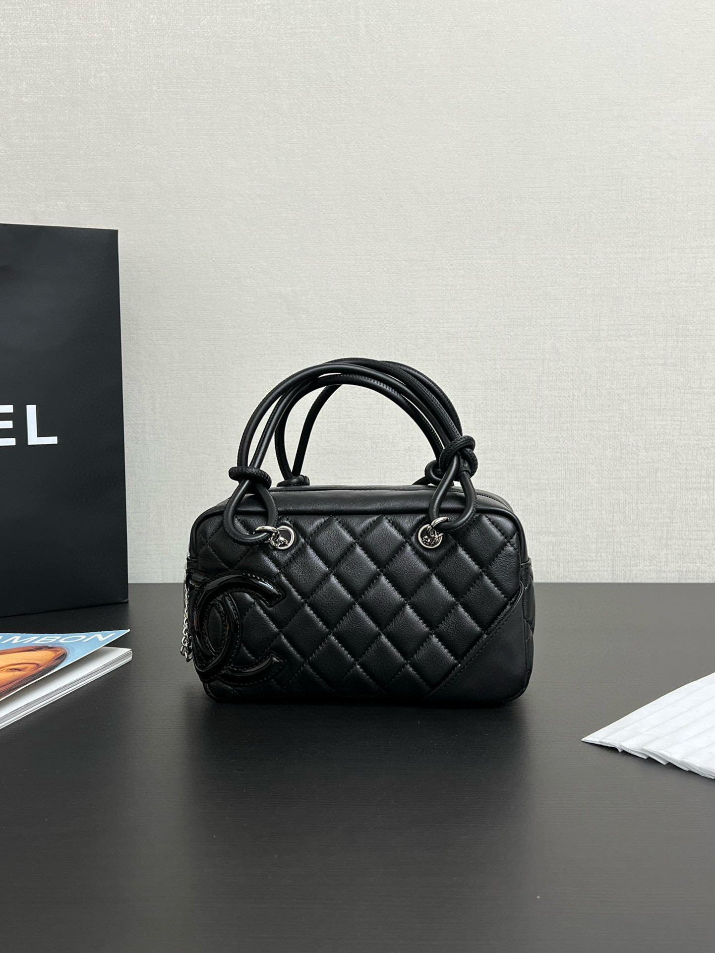샤넬 Chanel A2979 Black 21cm