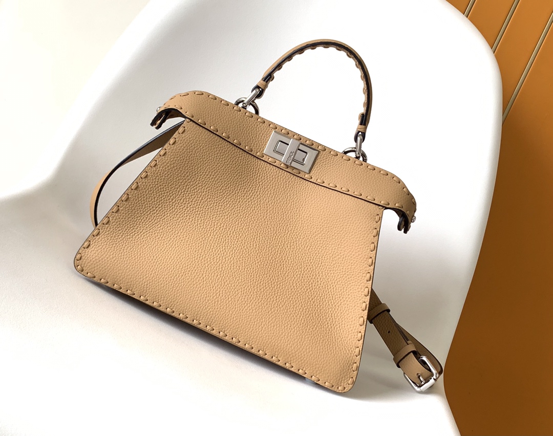 펜디 FENDI 8BN327 Peekaboo Iseeu Small Selleria Bag 27CM