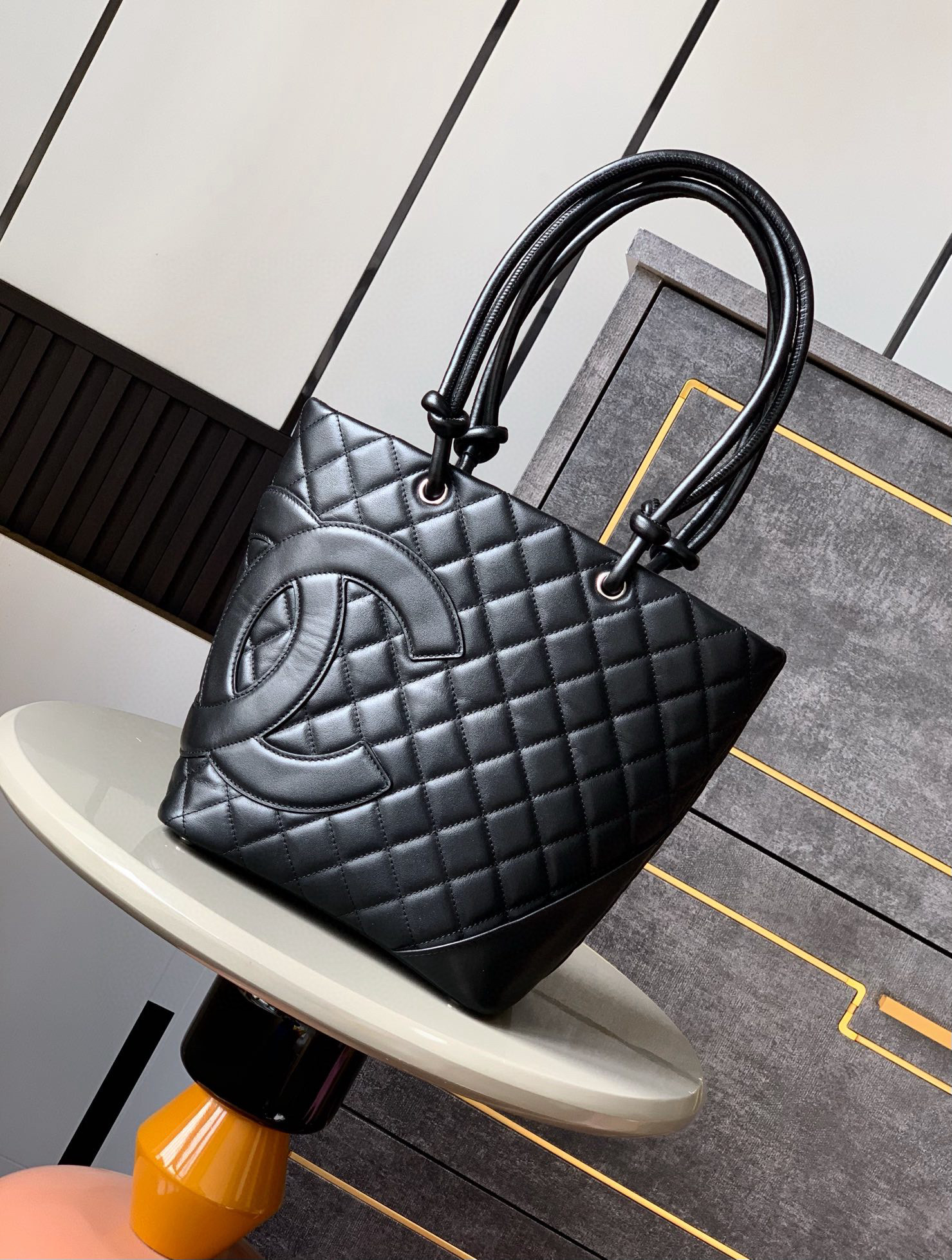 샤넬 Chanel Shopping Bag Black 20cm