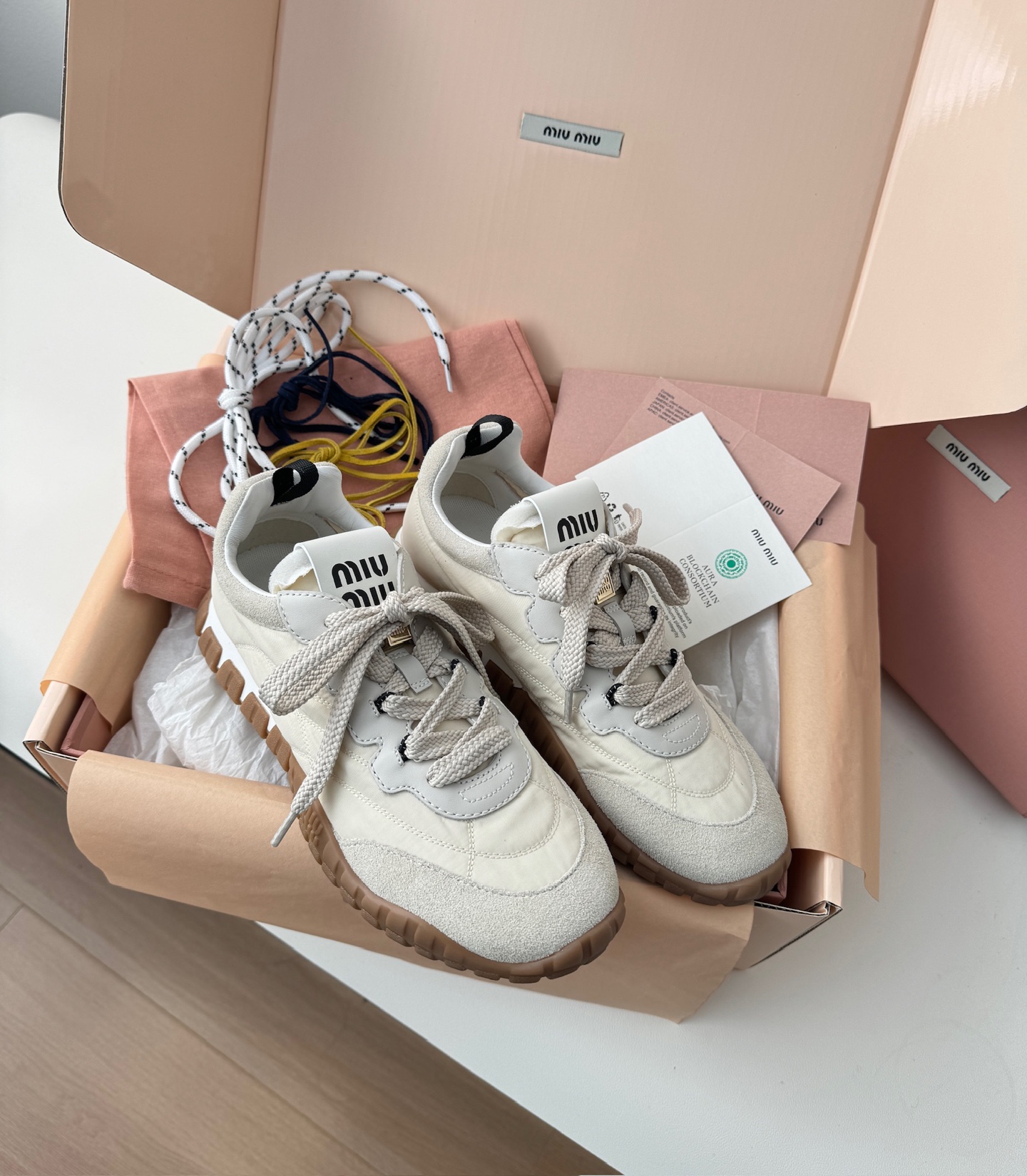 미우 미우 Miu Miu 스니커즈