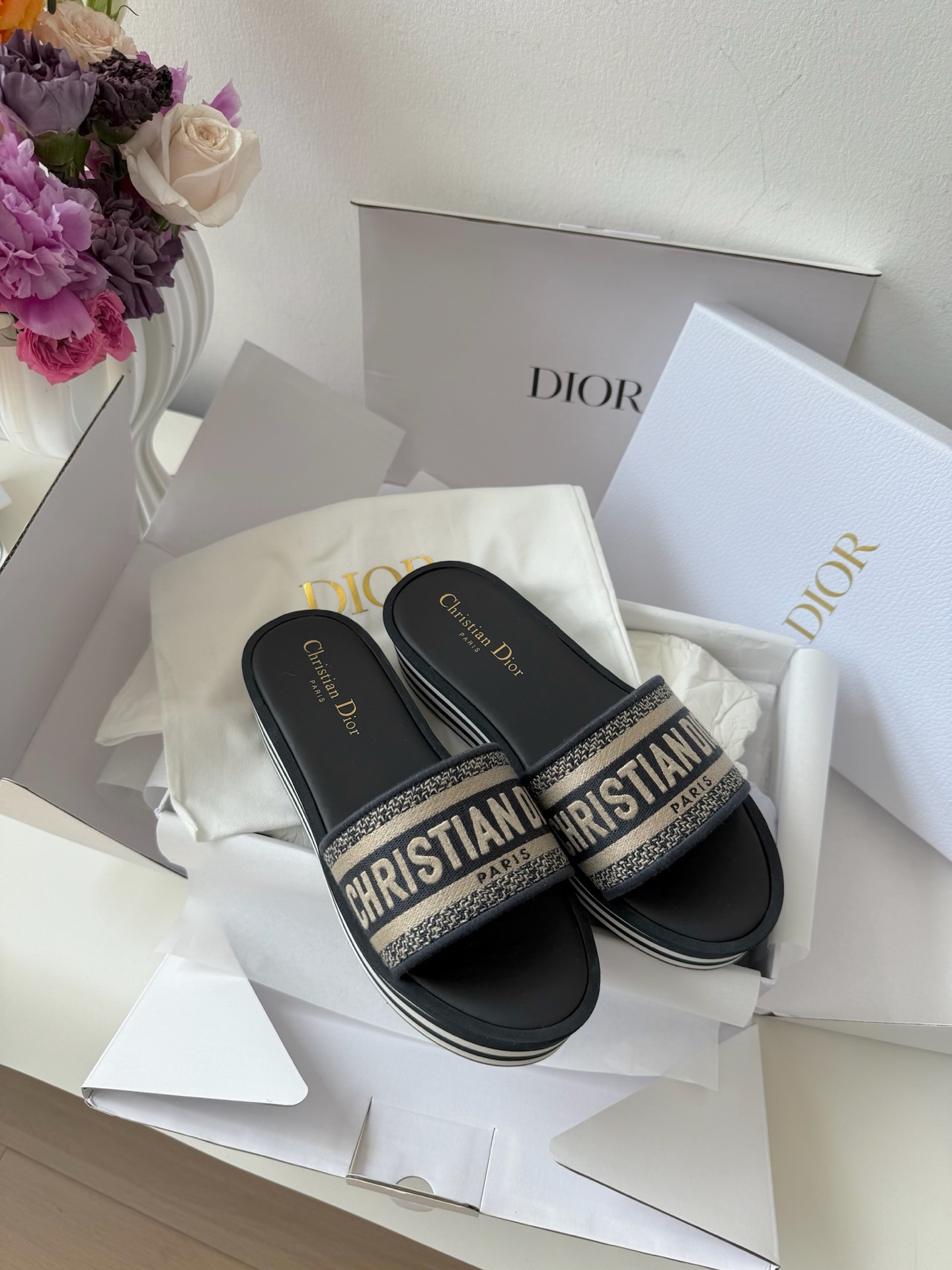 디올 Dior  슬리퍼