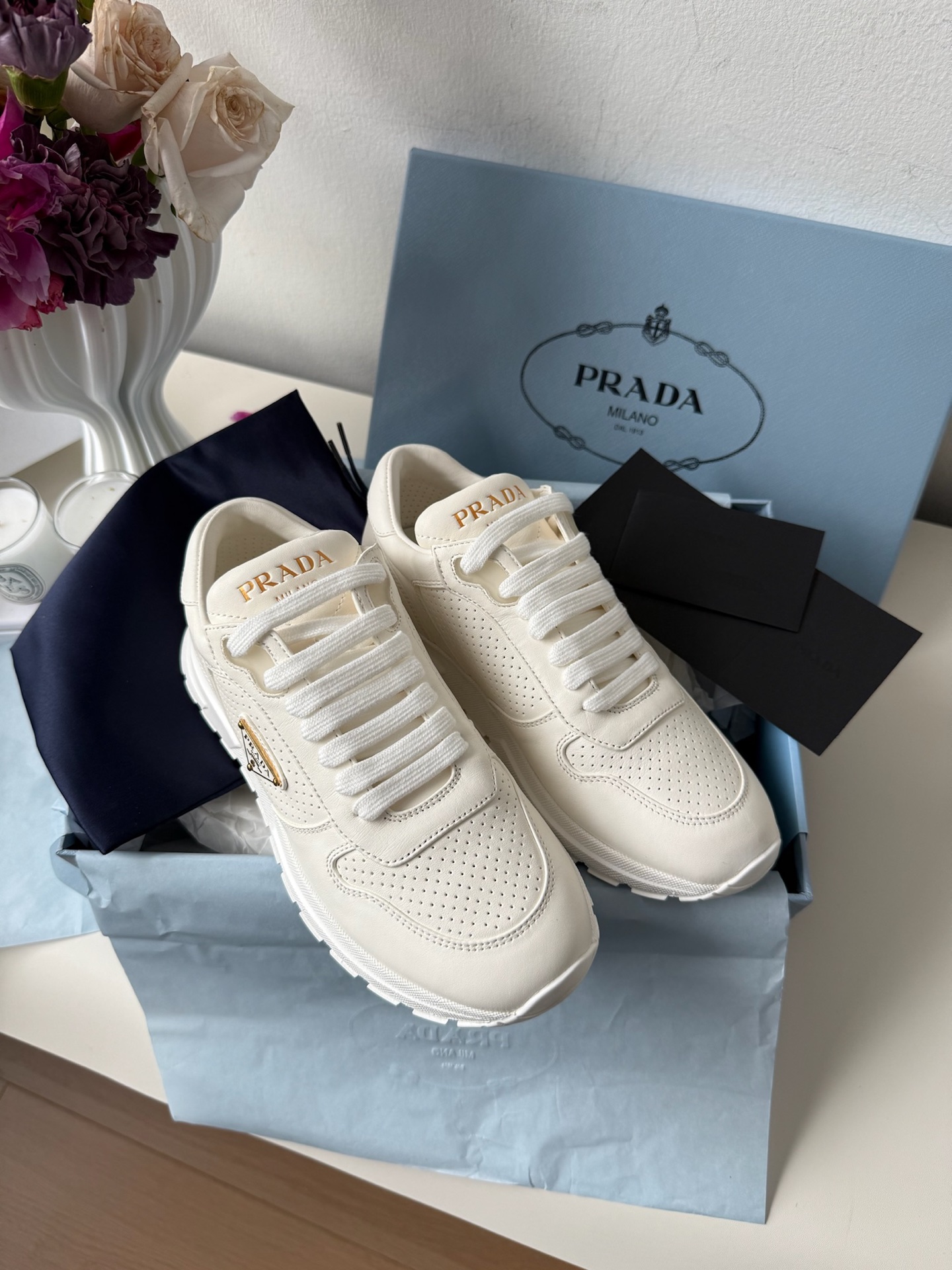 프라다 Prada 스니커즈