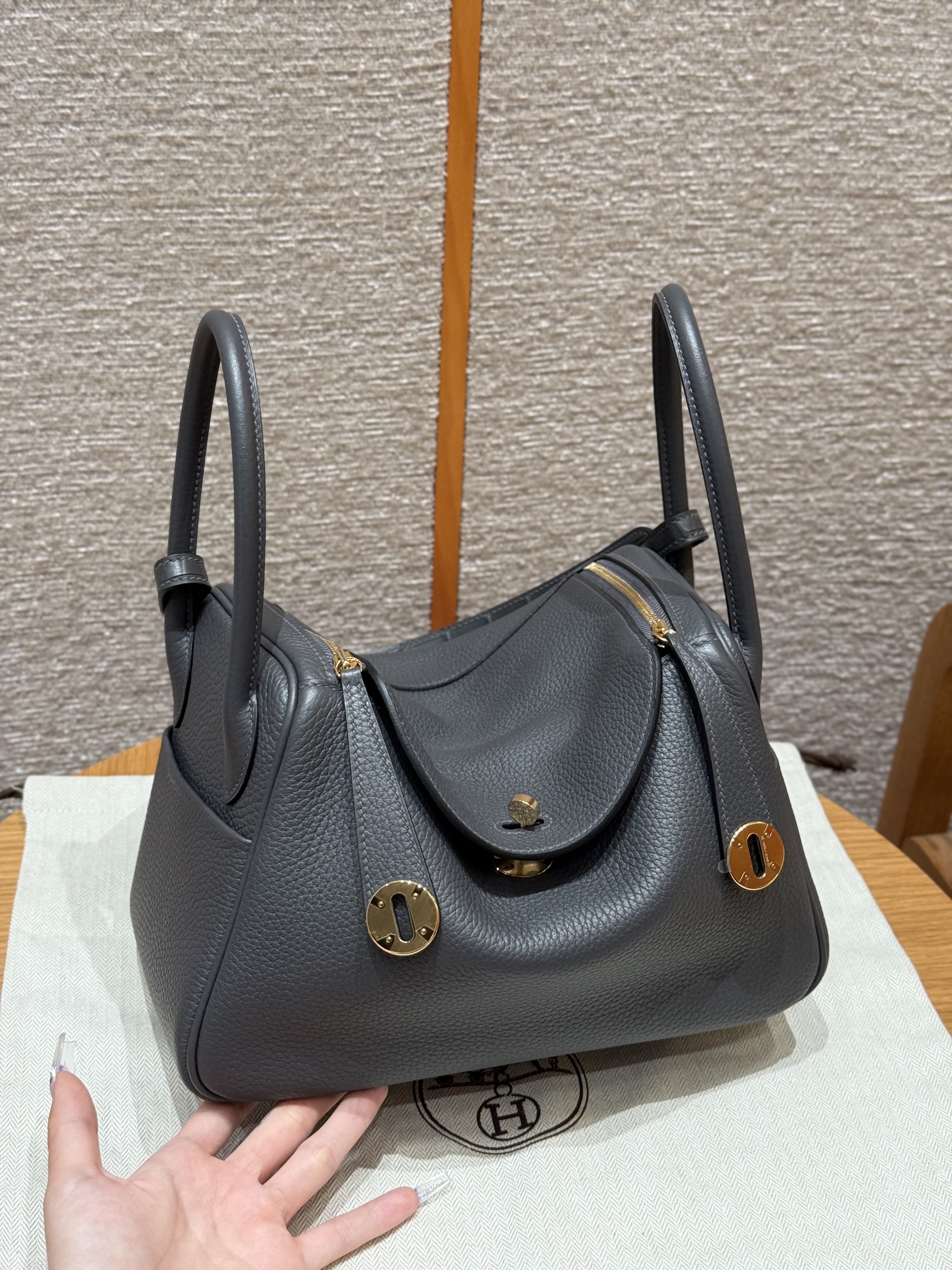 에르메스 Hermes Lindy Touch 26cm Clemence and Matte Alligator 88 Gsraphite/gold