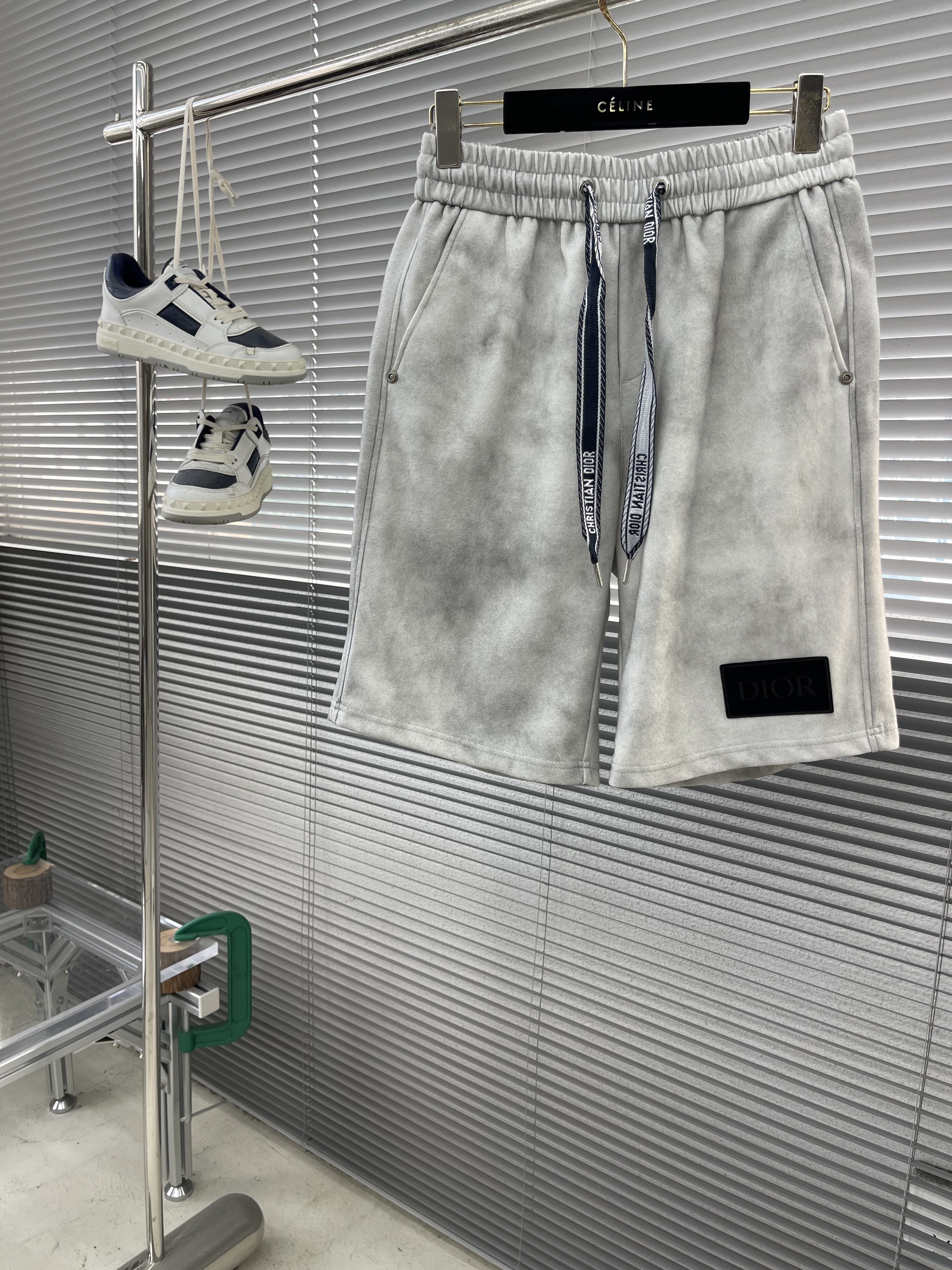 디올 Dior 반바지