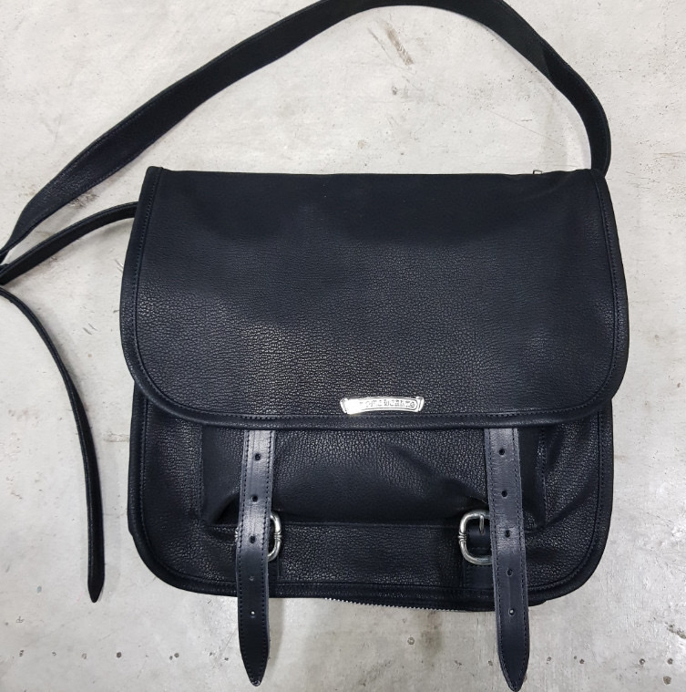 크롬하츠 Chrome Hearts CHB015 크로스 백 Black