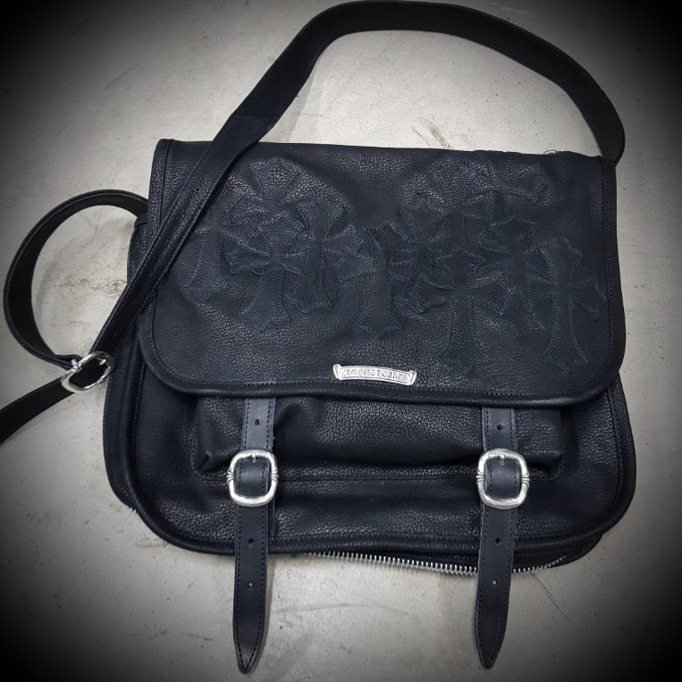 크롬하츠 Chrome Hearts CHB016 크로스 백 Black