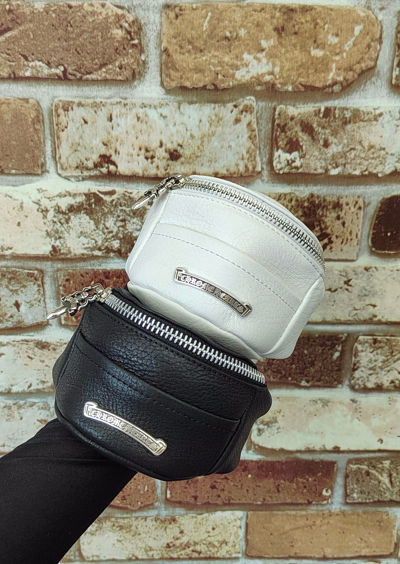 크롬하츠 Chrome Hearts CHB057 벨트 백