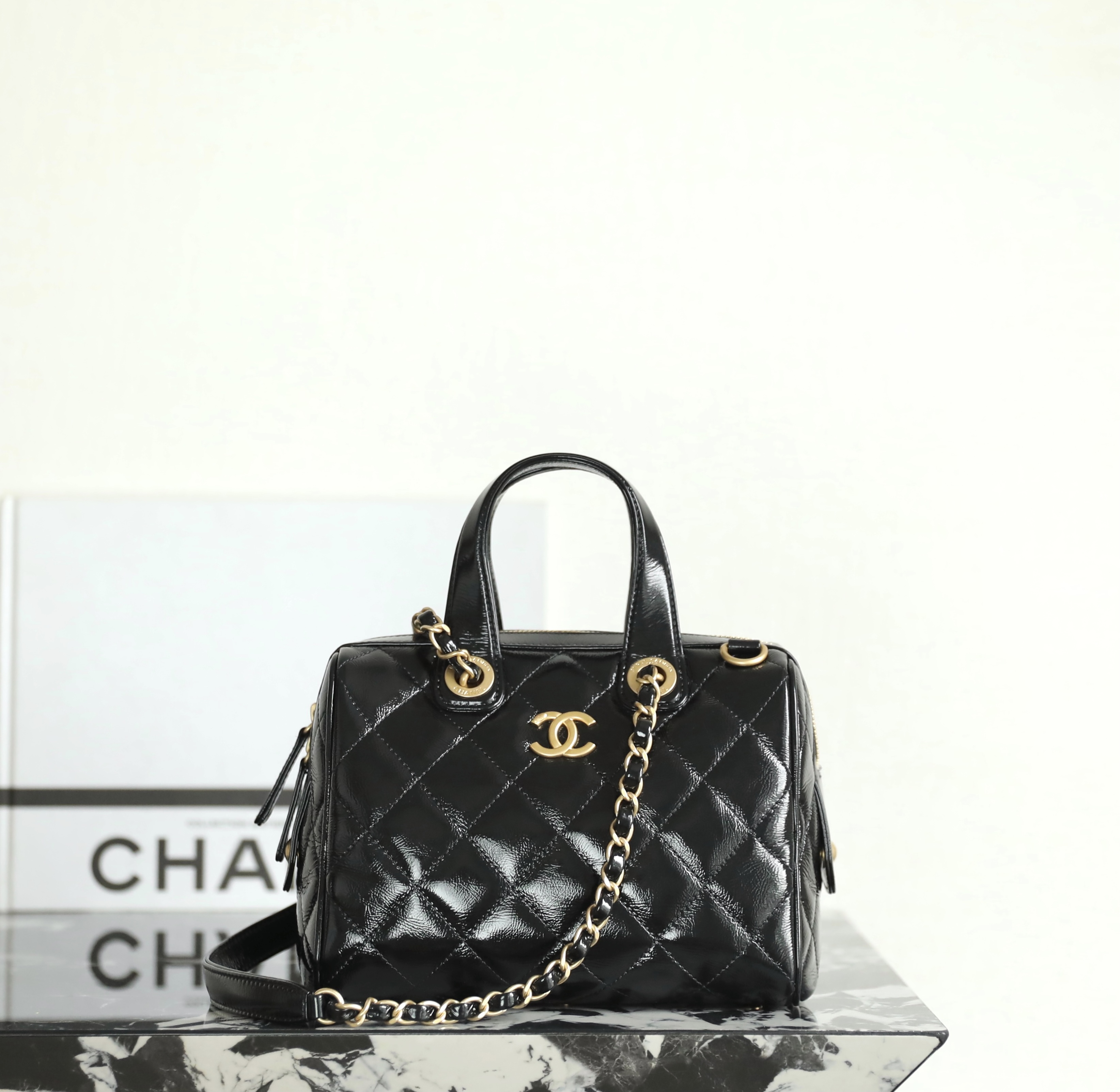 샤넬 Chanel 25A Small Large Bowling Bag C-561 Black 31cm