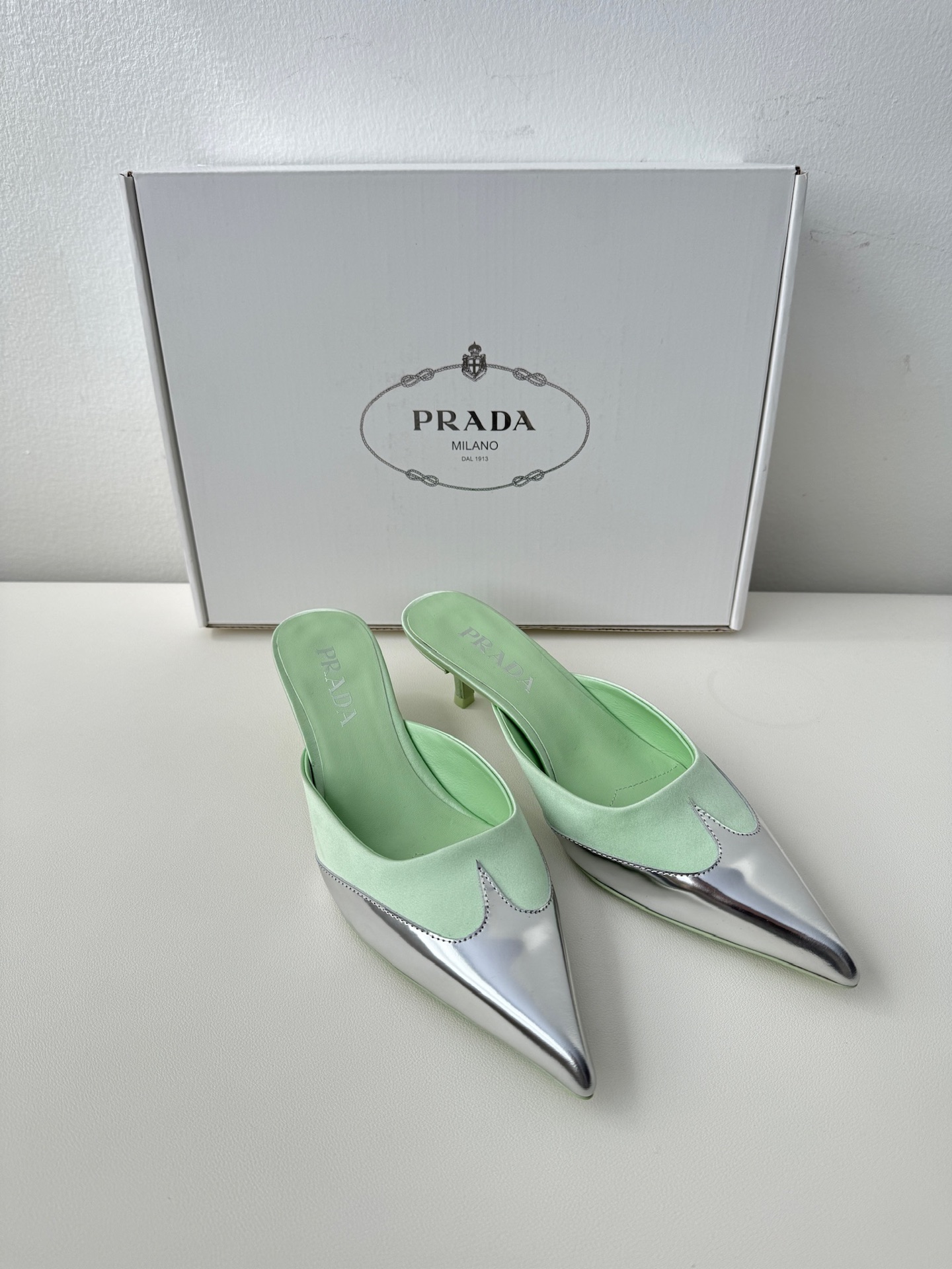프라다 Prada  하이힐