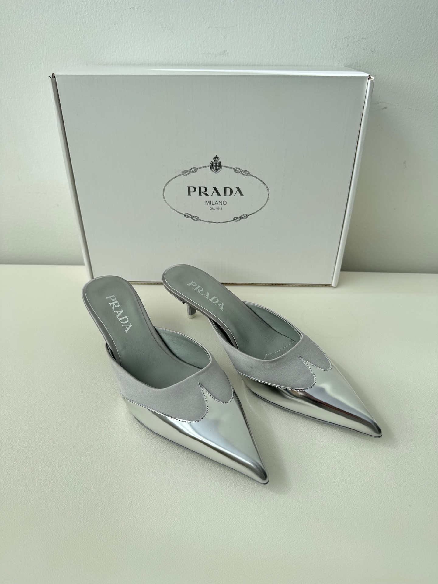 프라다 Prada 하이힐