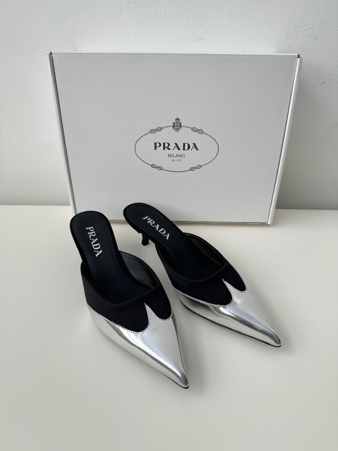 프라다 Prada 하이힐