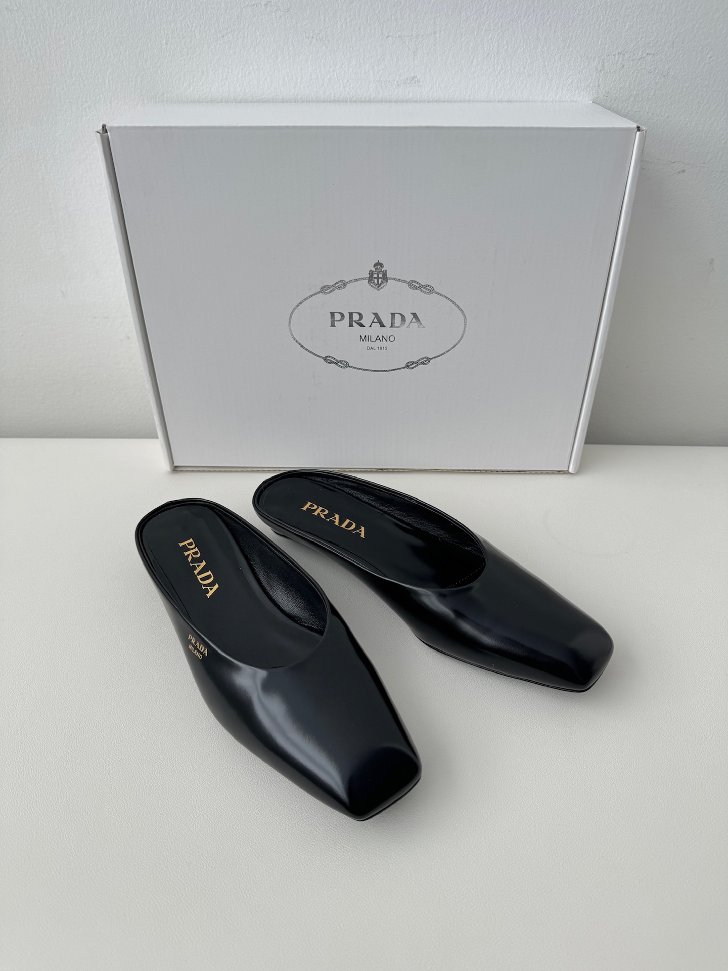 프라다 Prada 슬리퍼