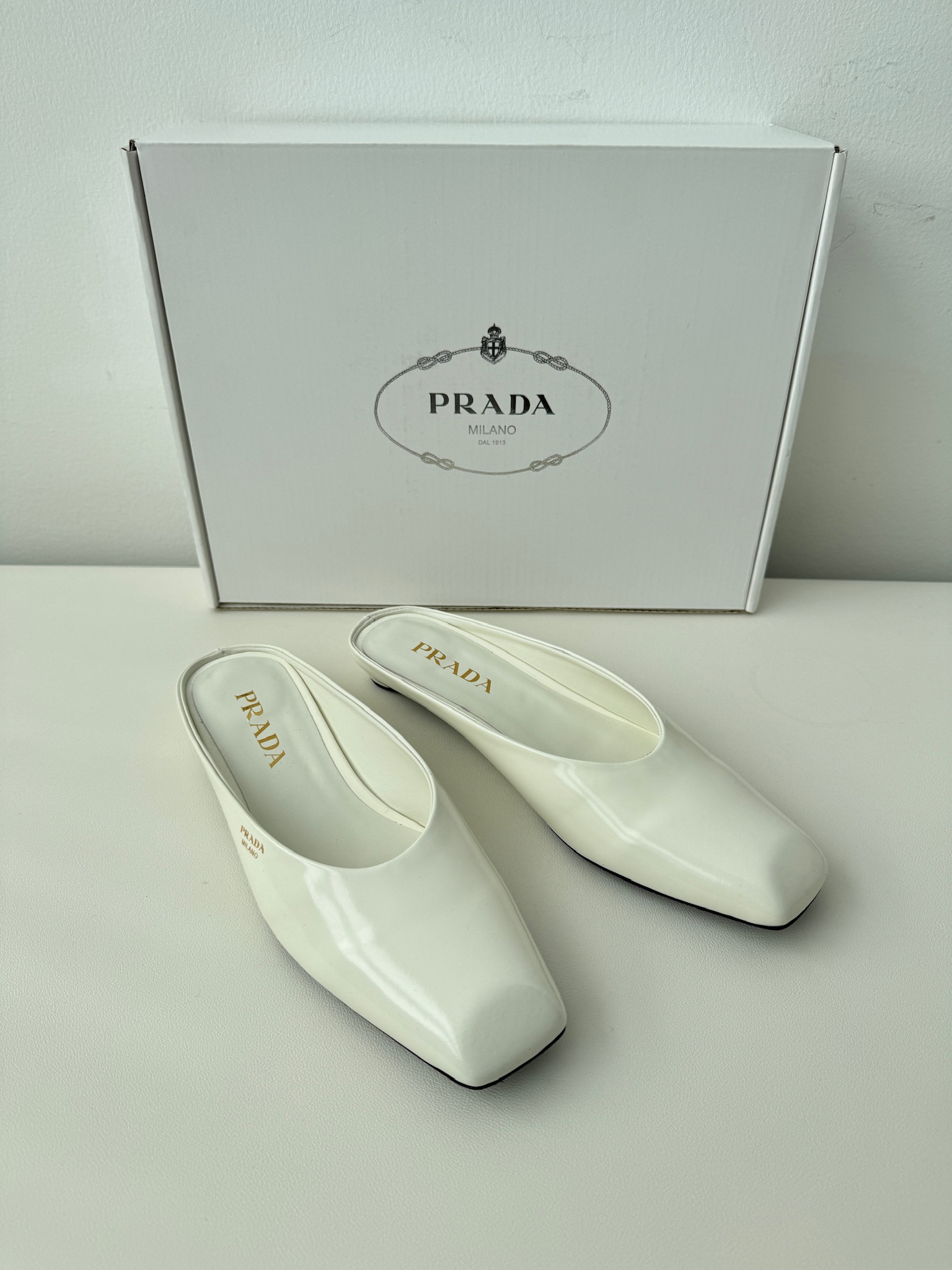 프라다 Prada 슬리퍼