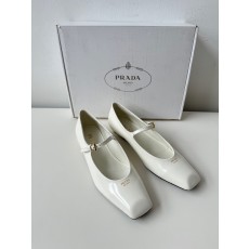프라다 Prada  발레리나 플랫