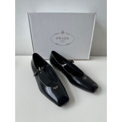프라다 Prada 발레리나 플랫