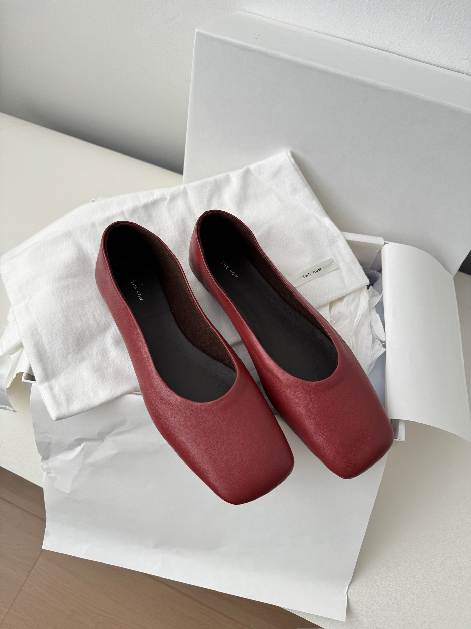 더 로우 The Row 플랫