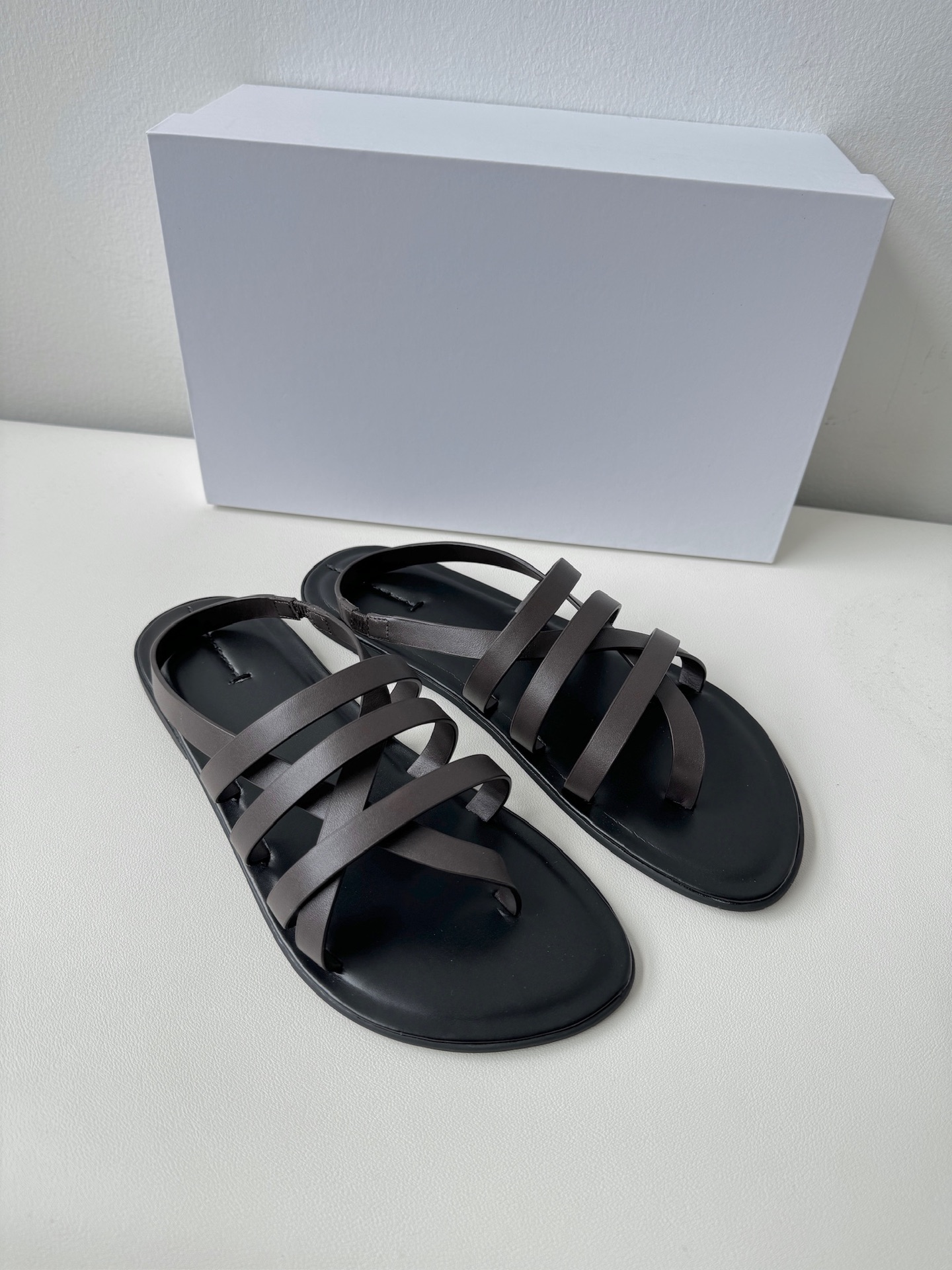 더 로우 The Row 샌들