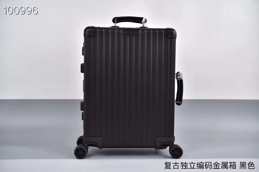 Rimowa 캐리어 927 알루미늄 Black