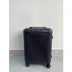 Rimowa Essential Sleeve 캐리어 폴리카보네이트 20” Black