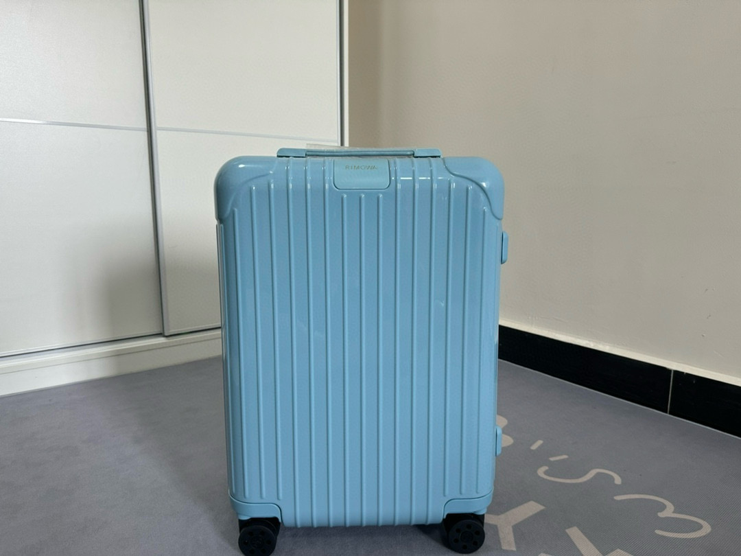 Rimowa Essential 캐리어 폴리카보네이트 blue