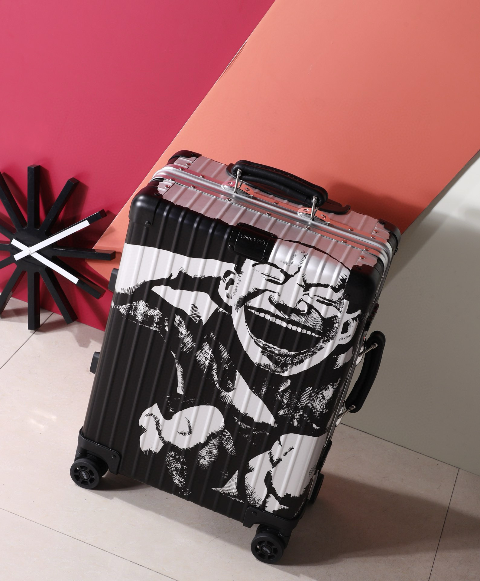 Rimowa Jockey YM01 캐리어 알루미늄 20“ Black