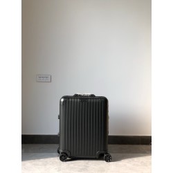 Rimowa Original 925 캐리어 알루미늄 22” Black
