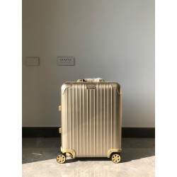 Rimowa Original 925 캐리어 알루미늄 22” gold