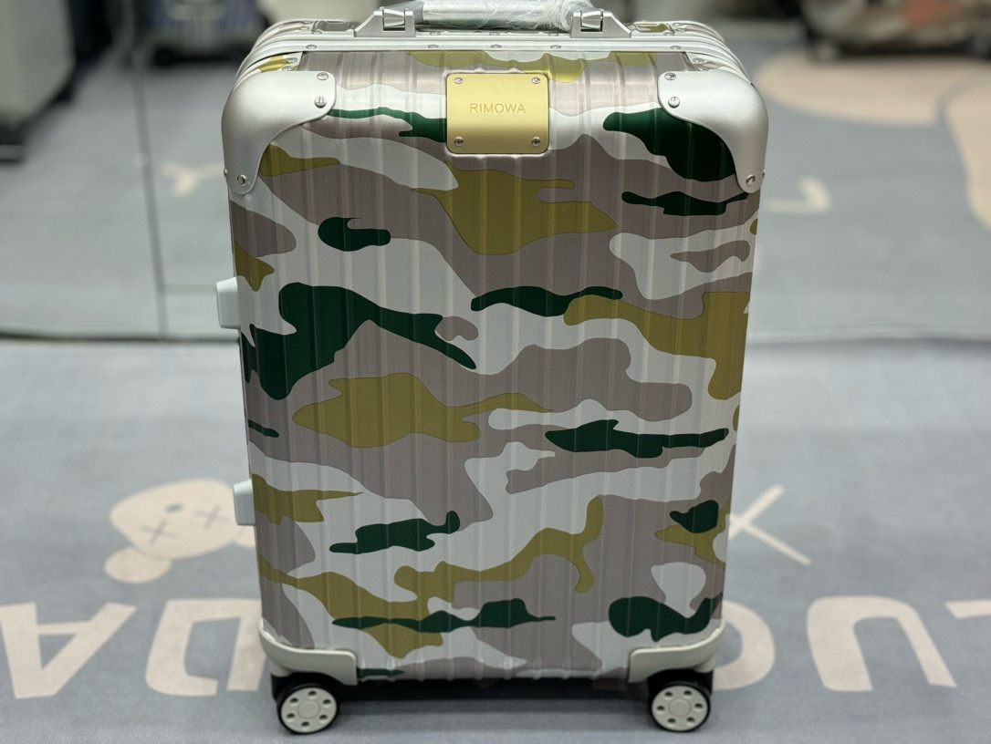 Rimowa Original Camouflage 캐리어 알루미늄 20“ Green