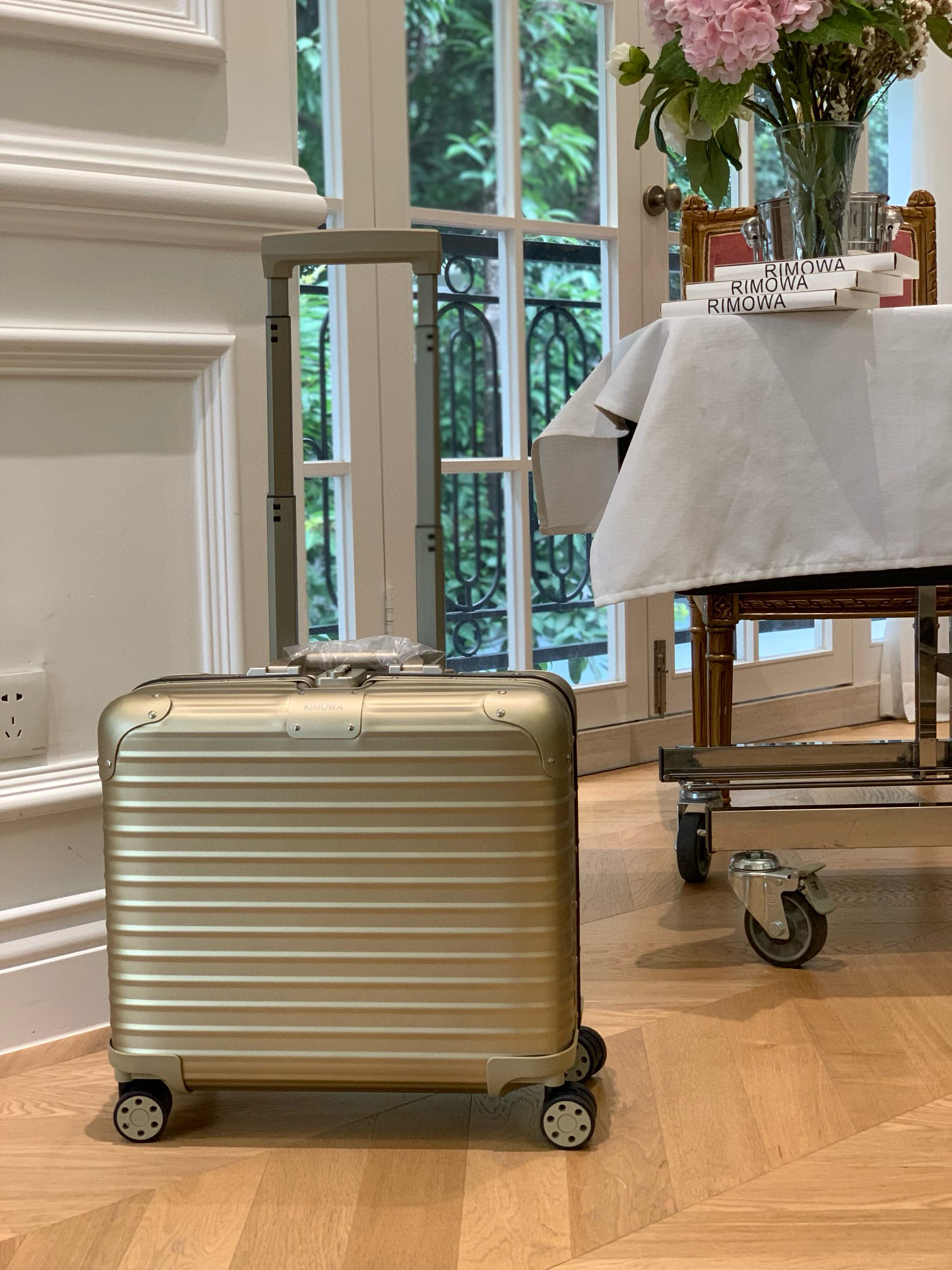 Rimowa Original Compact GF4343DNB 캐리어 알루미늄 16“ gold