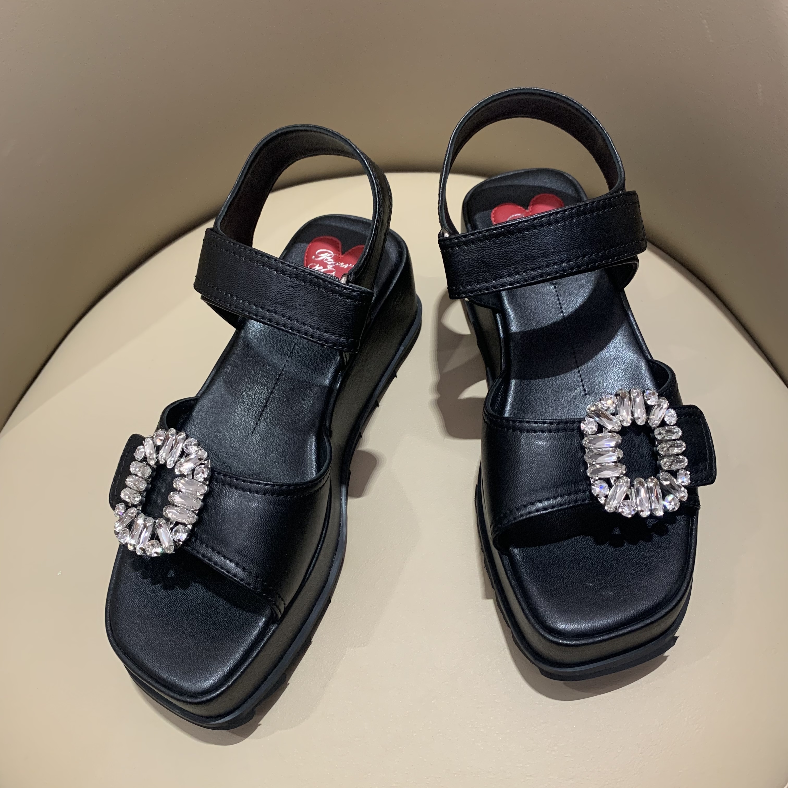 로저비비에 Roger Vivier 샌들