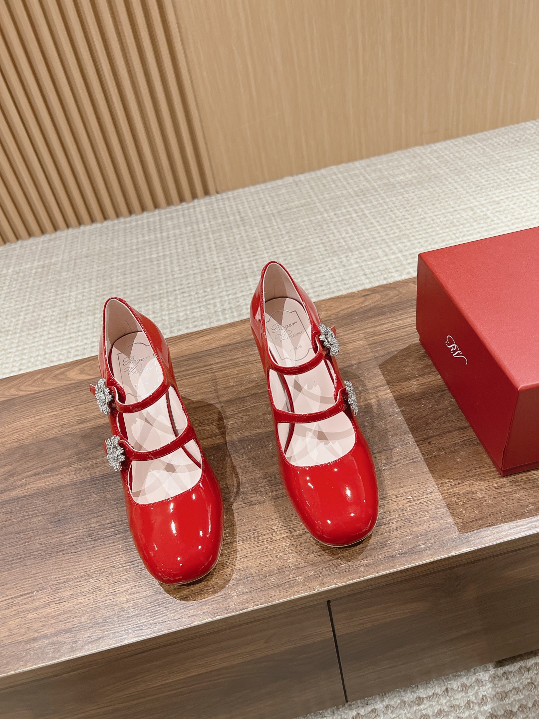 로저비비에 Roger Vivier 메리 제인