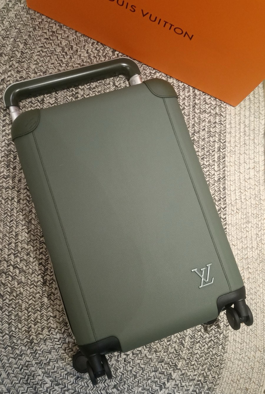 루이비통 Louis Vuitton M10240 Horizon 55 캐리어 Green 20