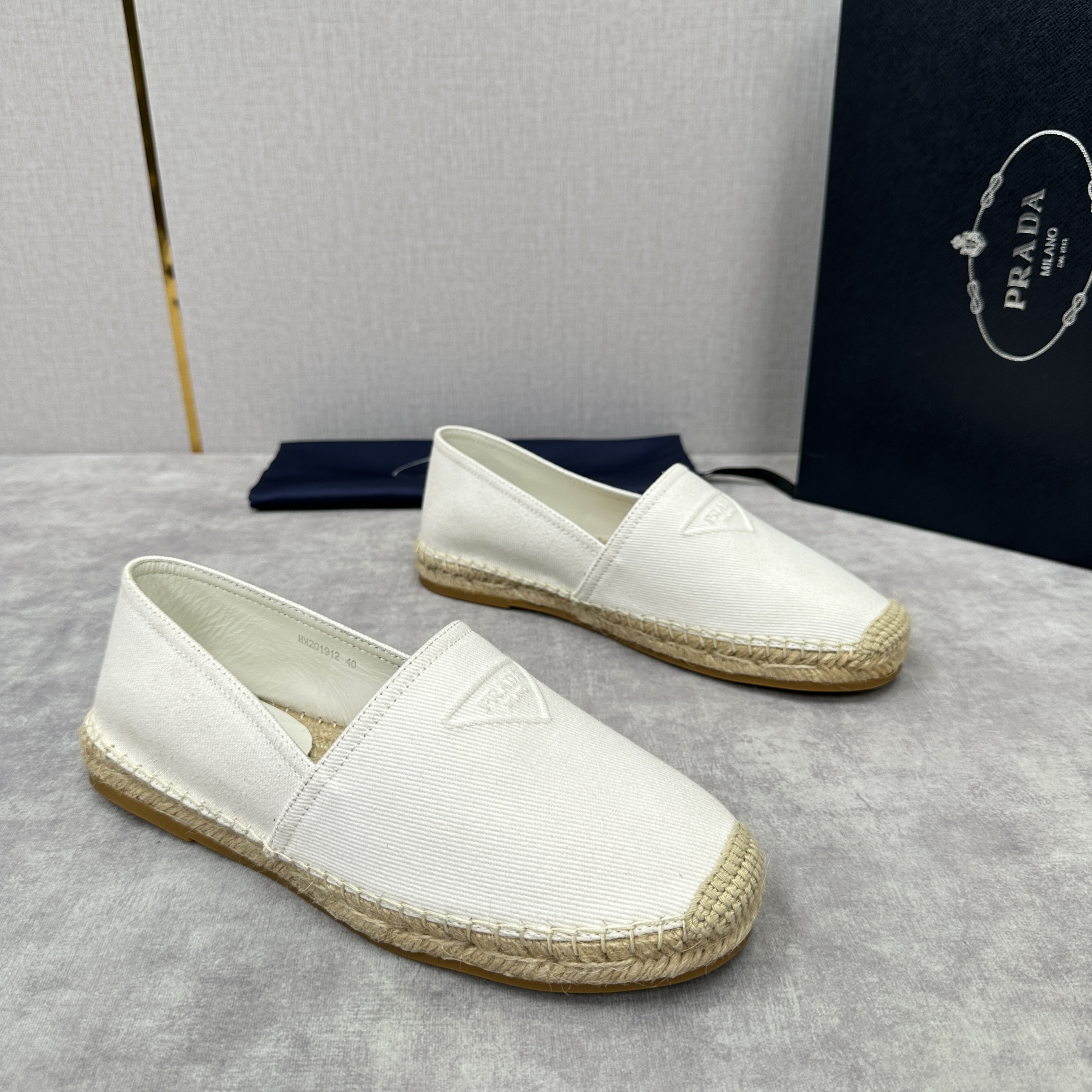 프라다 Prada 로퍼