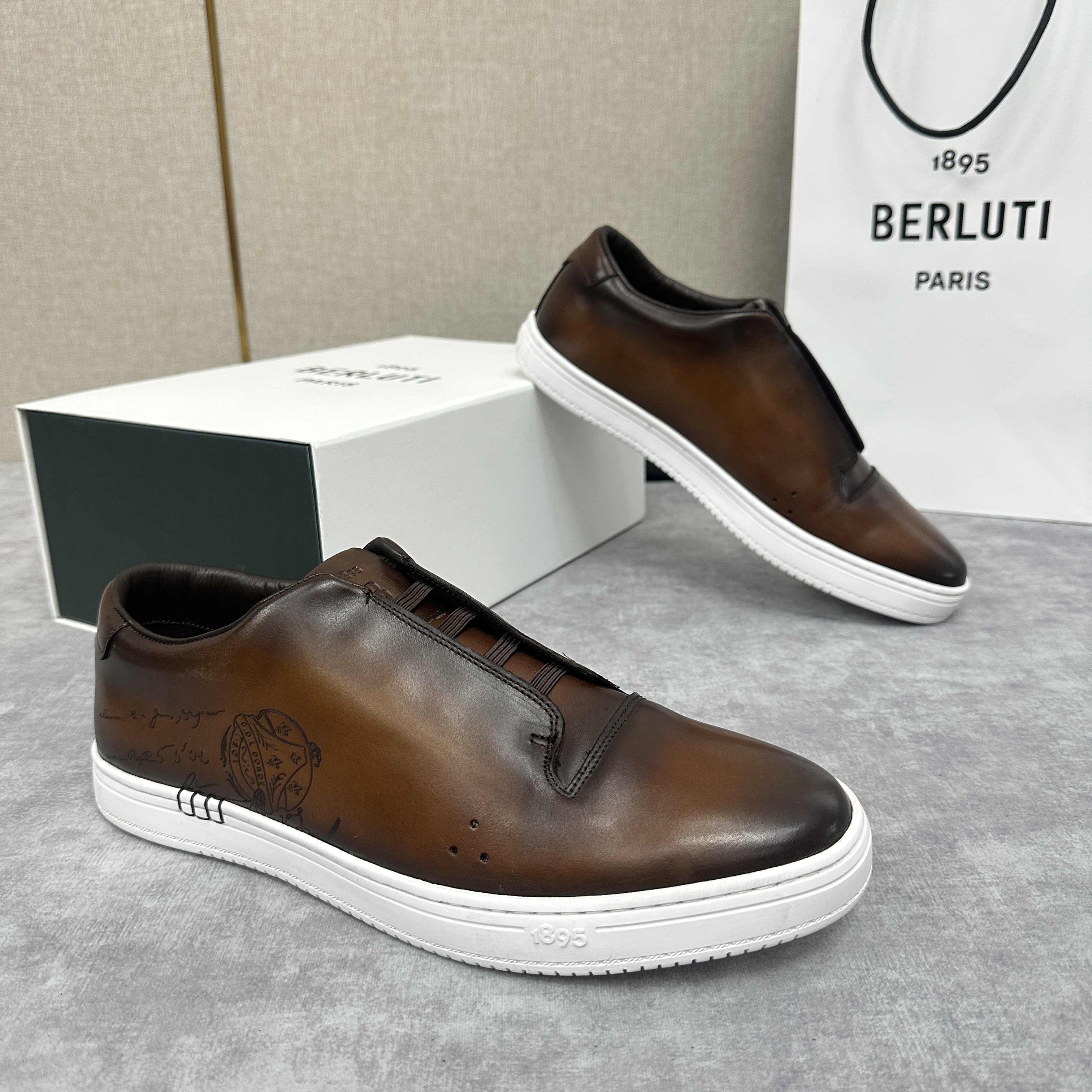 벨루티 Berluti Playtime Scritto Venezia 스니커즈