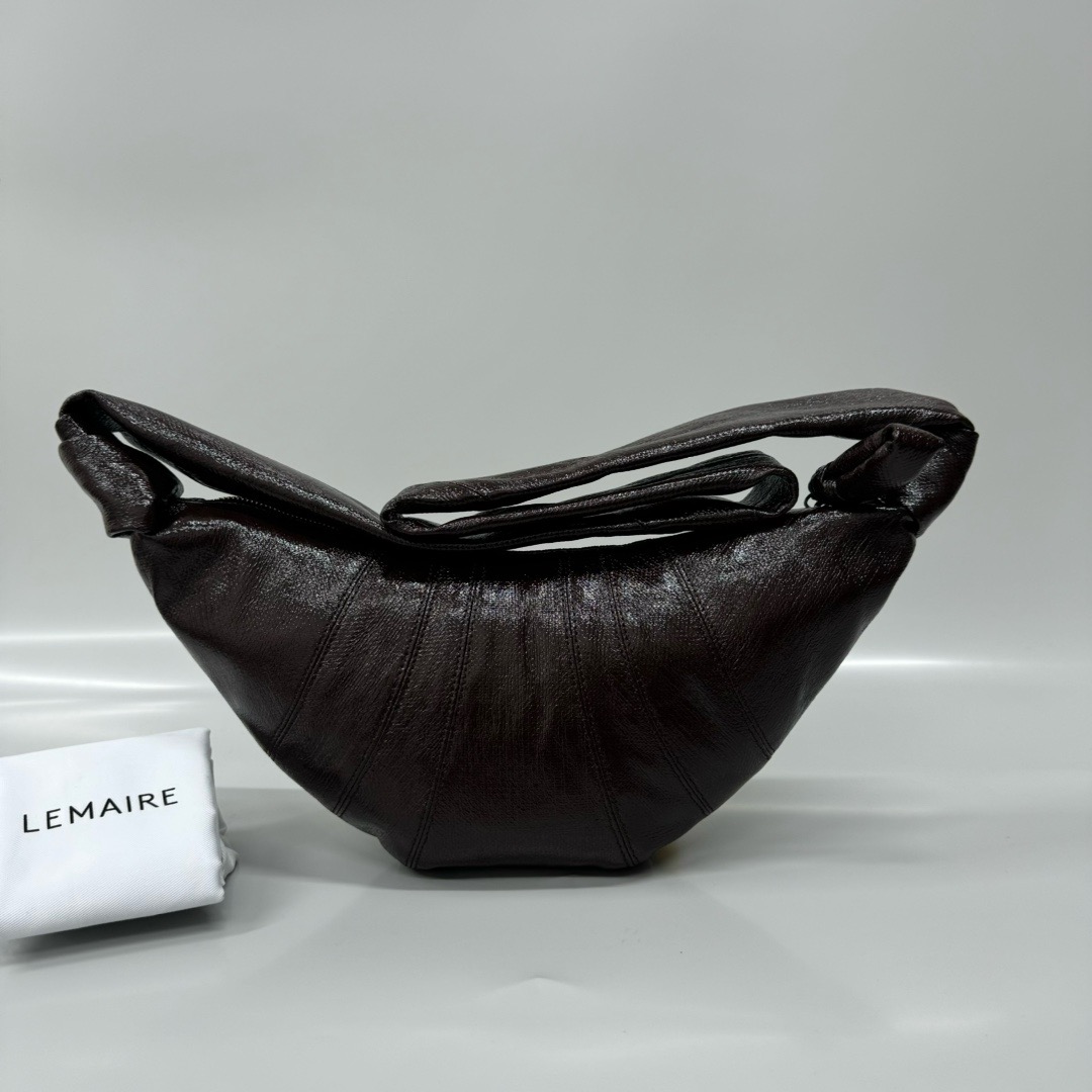 르메르 Lemaire Small Croissant Bag Coated Cotton Chocolate
