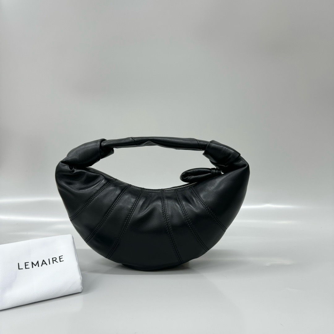 르메르 Lemaire Small Fortune Croissant Bag Black