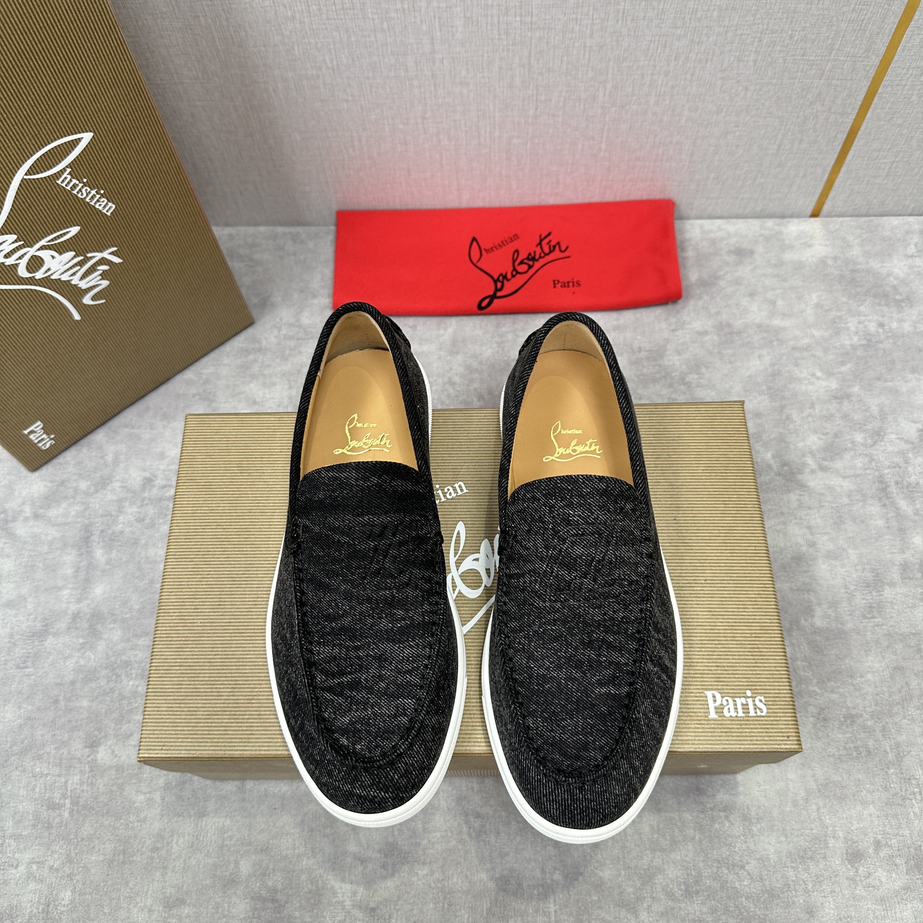 크리스찬 루부탱 Christian Louboutin 로퍼