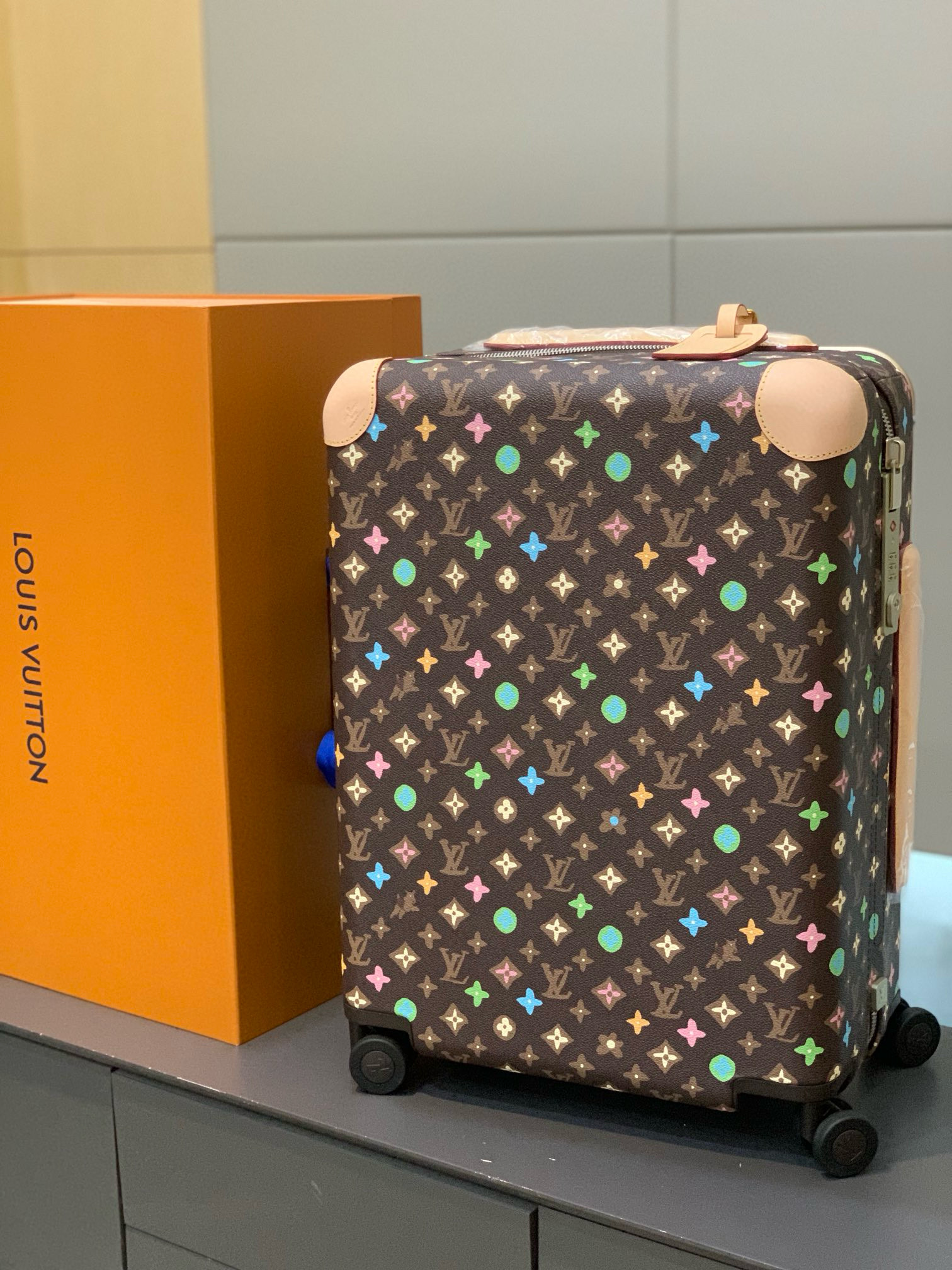 루이비통 Louis Vuitton Horizon 55 캐리어 20