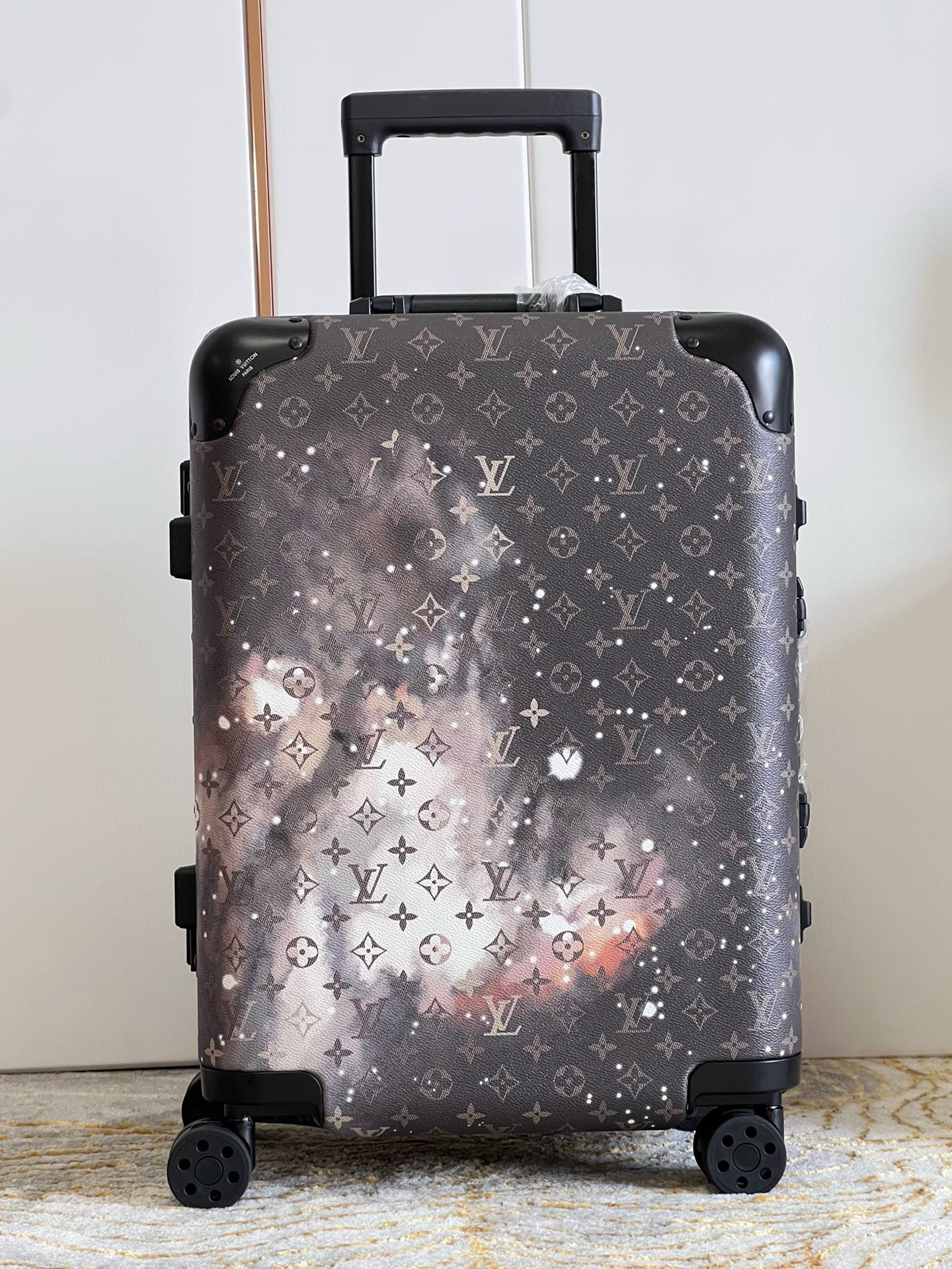 루이비통 Louis Vuitton D518 Horizon 55 캐리어