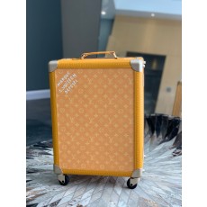루이비통 Louis Vuitton Rolling Trunk 캐리어 yellow