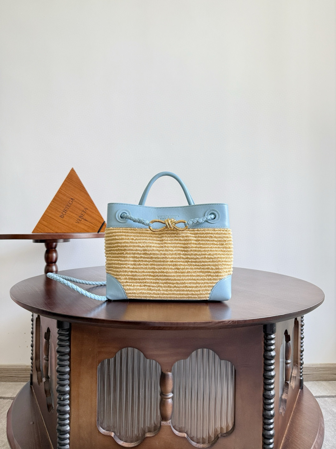 보테가 베네타 Bottega Veneta 827478 Small Andiamo Natural 25cm