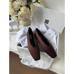 더 로우 The Row 플랫